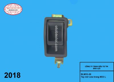 Tay mở cửa trong M33 L