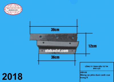 Mieng op phia duoi canh cua trong R