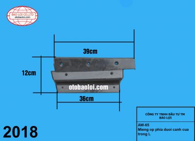 Mieng op phia duoi canh cua trong L