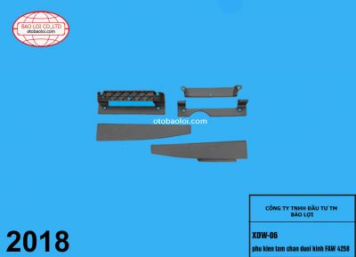 phu kien tam chan duoi kinh FAW 4258