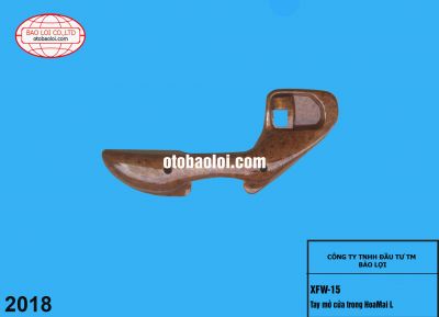 Tay mở cửa trong HoaMai L