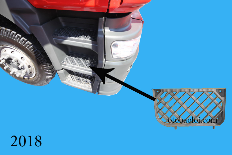 Bậc lên xuống giữa bên phụ BL507