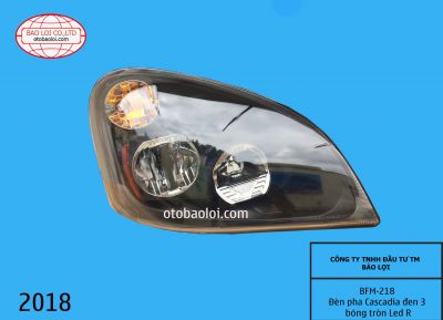 Đèn pha Cascadia đen 3 bóng tròn Led R