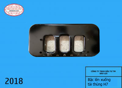 Giá đỡ bậc lên xuống h7