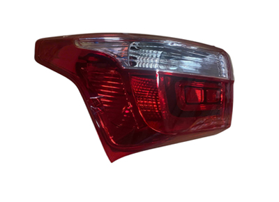 đèn hậu ngoài i10 sedan L